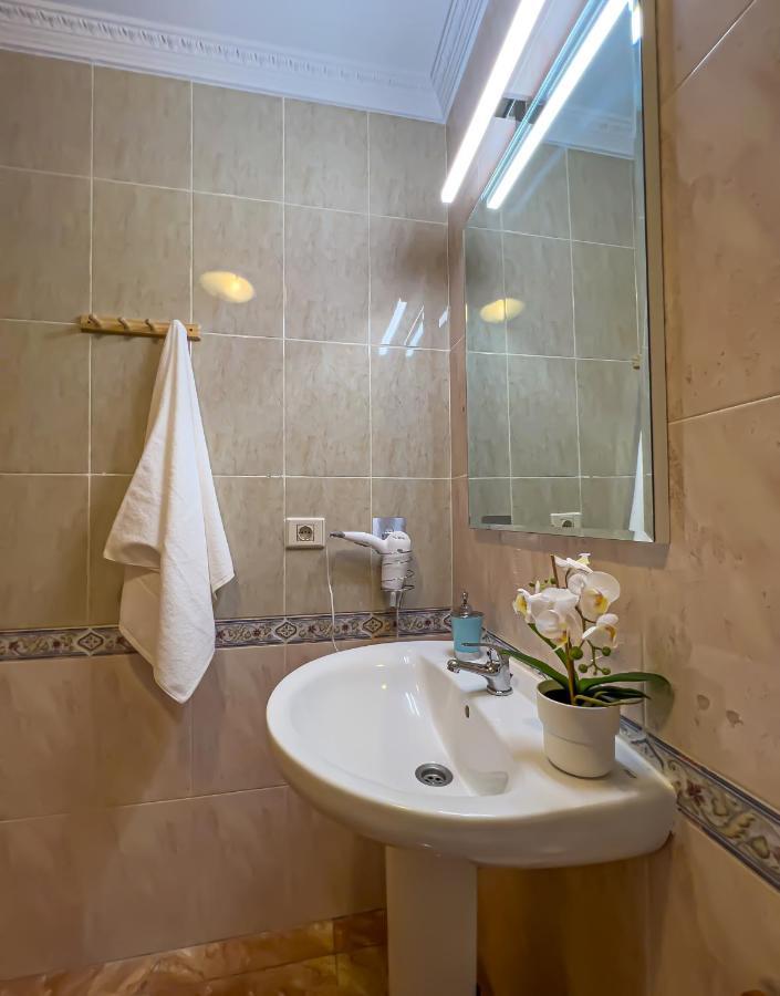 Apartment 100 M From The Beach Arinaga Esterno foto